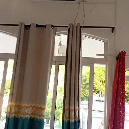 Cheerful 1 Bed Vacation Home With Tours & Facilities La Gaulette Exteriör bild